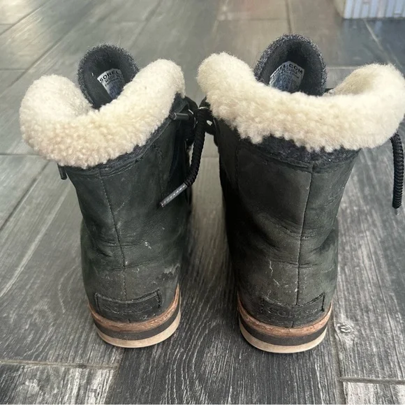Sorel | Sneakchic Alpine Booties, Cattail Sherpa Size 9 - Picture 7 of 10